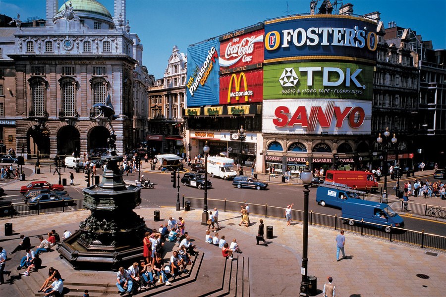 Площадь Пикадилли — знаковое место Лондона, хорошо известное за пределами британской столицы. 