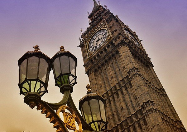 Биг-Бен — башня-часы, башня-колокол, не менее знаменитая, чем Кремлевская.