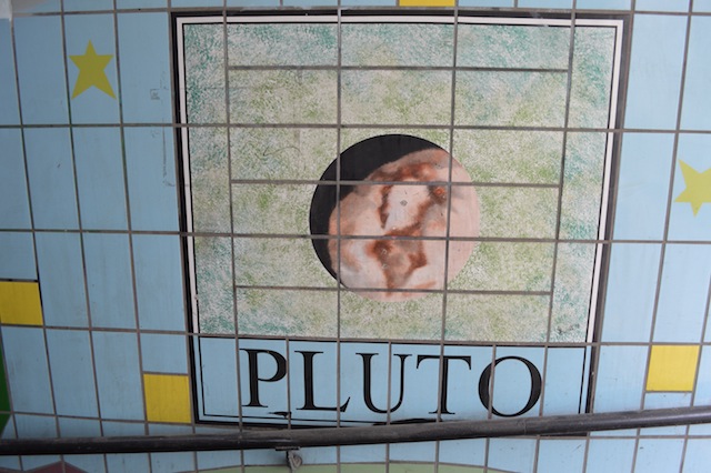 Как быстрее всего добраться из Лондона… до Плутона? 