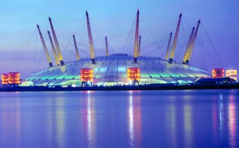 В 1995 году с легкой руки вице-премьера Великобритании Майкла Хезлайтона было построено одно из грандиозных лондонских зданий — Купол Тысячелетия (Millennium Dome). 
