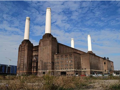 Жители Лондона получат редкую и последнюю возможность побывать на заброшенной электростанции Баттерси в конце этого месяца. 