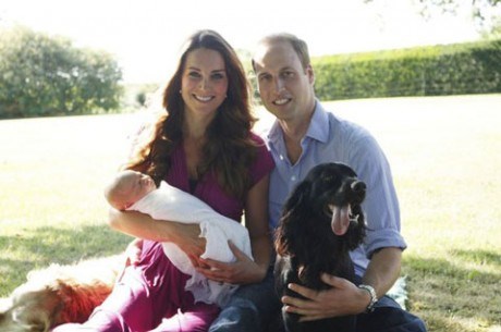 Кейт и Уильям получают разрешение взять своего сына в тур по Австралии и Новой Зеландии. Молодые родители уже подали документы на паспорт для принца Джорджа.