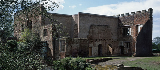 Коттедж, построенный в руинах разрушенного замка, получил престижную архитектурную премию