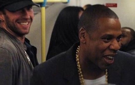 Американский рэпер Jay Z удивил своих фанатов. Артист на собственный концерт в лондонской O2 Arena приехал на метро.