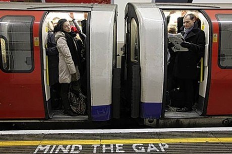 Неисправность в поезде лондонского метро подвергла опасности жизни пассажиров
