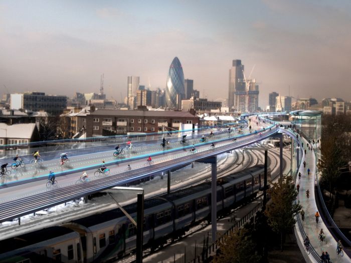 Фостер предлагает Лондону пустить «велокоридоры» над электричками