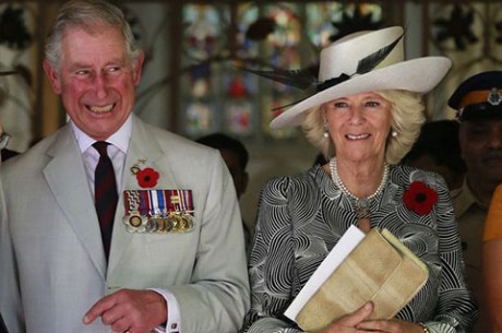 Королева Великобритании передает часть своих обязанностей старшему сыну