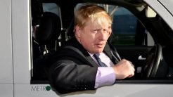 Мэр Лондона Борис Джонсон в понедельник призвал депутатов голосовать в пользу запрета на курение в автомобилях, перевозящих детей в Англии.