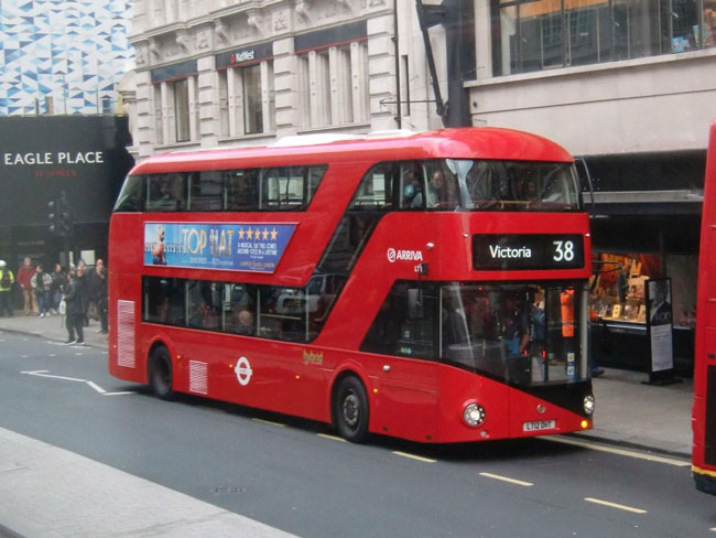 Новое поколение поездов метро будет отражать дизайн Boris bus 