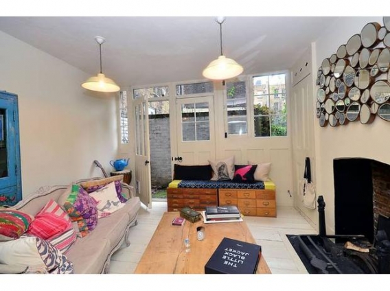 Британская актриса Кира Найтли (Keira Knightley) продает свой особняк в Лондоне.