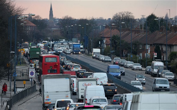 Положение с автомобильными пробками в Лондоне “ухудшилось” 
