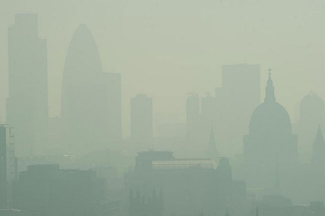 Облако пыли из Сахары угрожает Лондону 