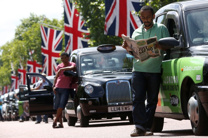 В Лондоне проходит крупнейшая в истории забастовка таксистов