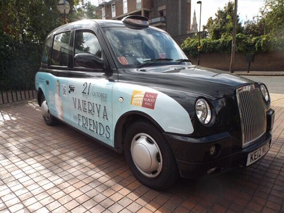 В Лондоне появились такси с изображением Валерии 