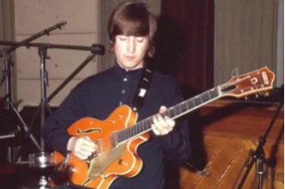 В рамках Лондонского аукциона будет продана гитара Джона Леннона