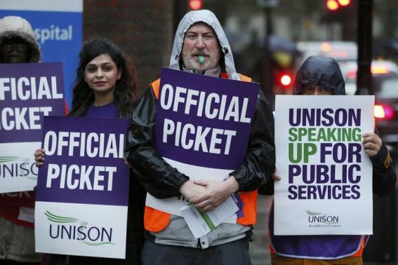 Забастовка медработников в Великобритании, бастовали сотни тысяч человек