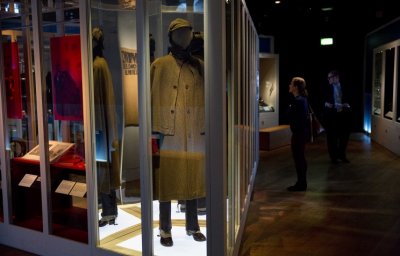 В Лондоне открылась крупнейшая за 60 лет выставка, посвященная Шерлоку Холмсу.