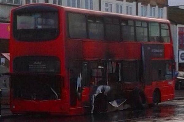 На юге Лондона взорвался пассажирский автобус 