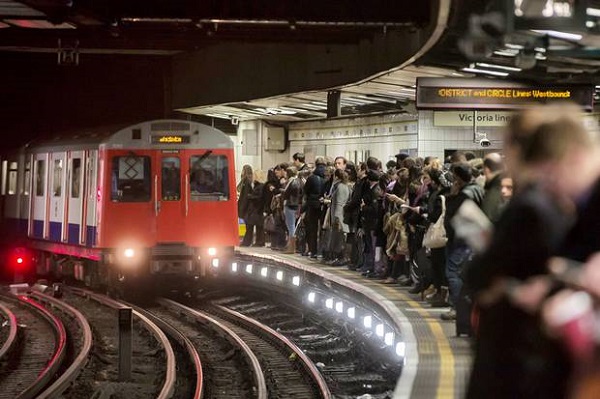 С января 2015 в Лондоне резко повысятся цены на проезд в транспорте 