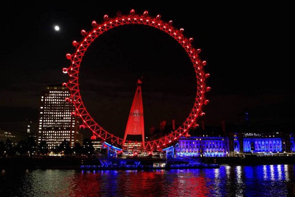 Лондонское колесо обозрения сменило название на Coca-Cola London Eye 