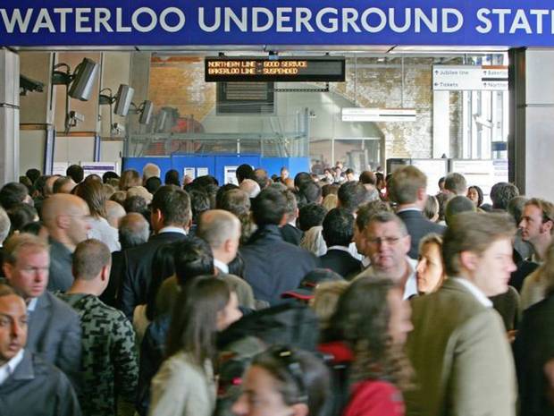 Технический сбой стал причиной эвакуации тысяч пассажиров с вокзала в Лондоне
