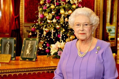 Королева Великобритании заняла место старейшего монарха в мире
